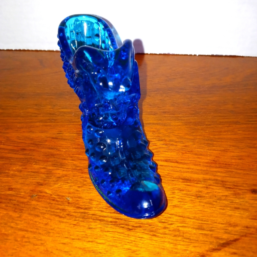 Very nice Fenton Art Glass Cat Slipper Shoe in Colonial Blue Hobnail. This slipp
